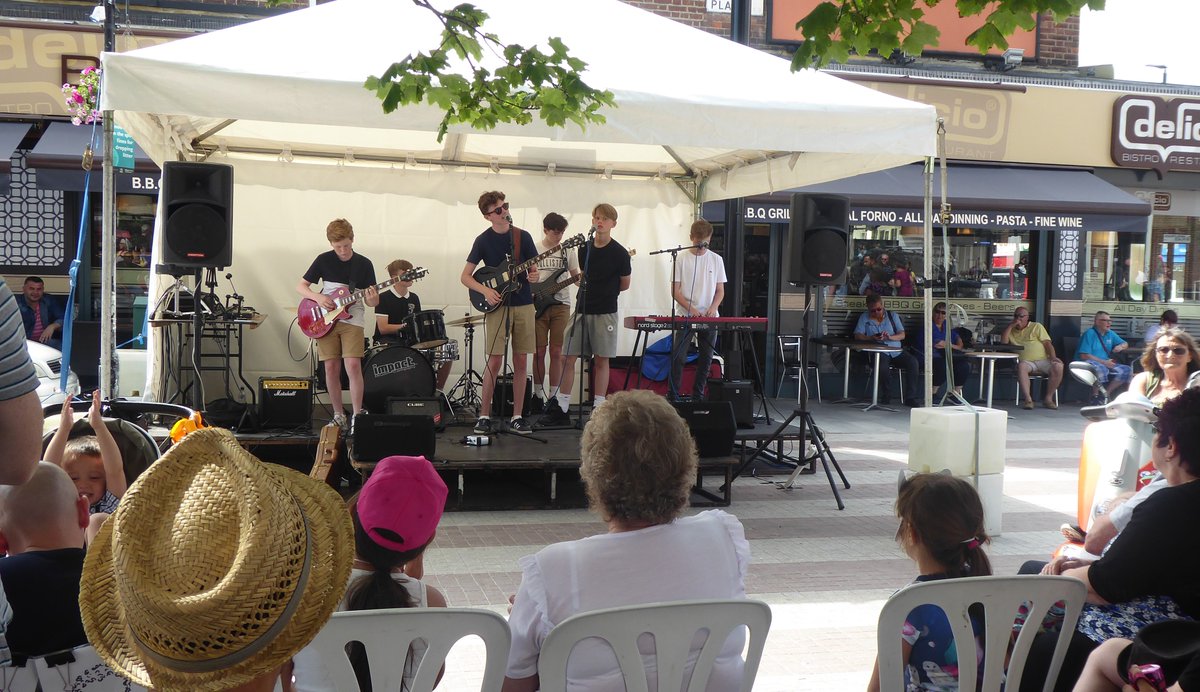ElthamArts's tweet photo. #ElthamMusicFestival  Bands Shindig and @decks_quartz were popular in Passey Place today ! https://t.co/4gKcpmobcR
