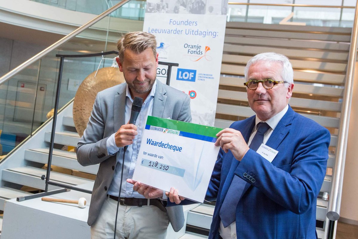 6 juli opende <a href="/AndriesEkhart/">Andries Ekhart</a> de 3e bijeenkomst van @LwdUitdaging in 't <a href="/FriesMuseum/">Fries Museum</a>.50 bedrijven in gesprek over vraag&amp;aanbod. Veel matches!