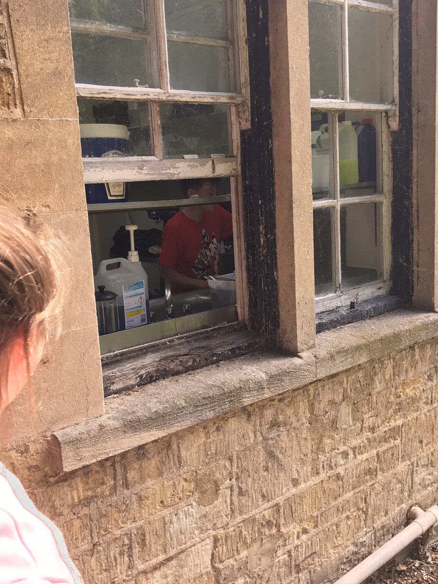 Becca_hll_22's tweet photo. Oh hi there Hayden! ๐๐ #workinglad https://t.co/N4aoJjOP01