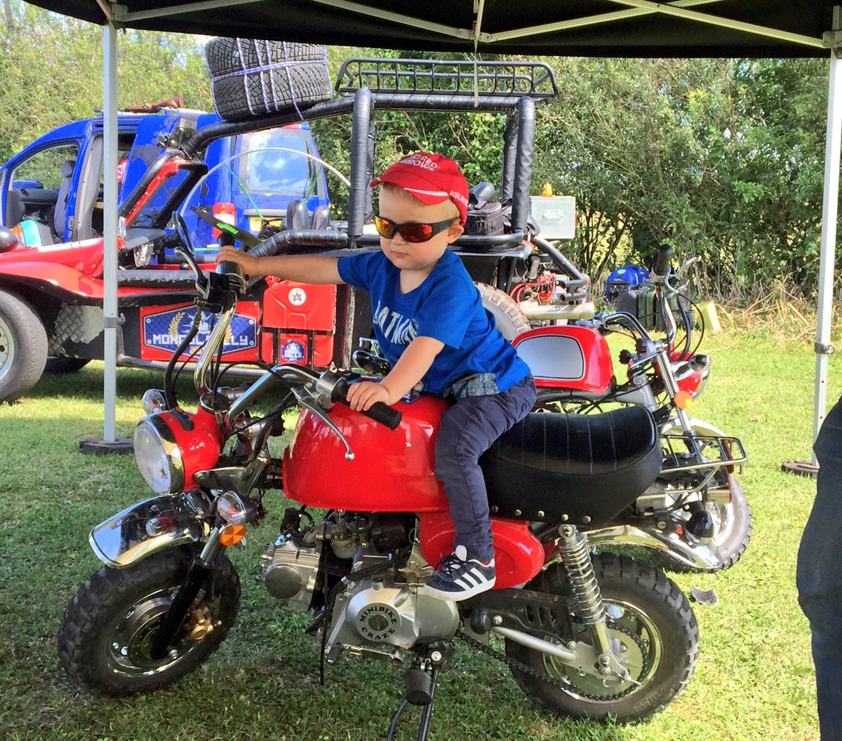 IcarusTrophy's tweet image. It's been a family affair here at the ITX today. Some future pilots and monkey runners. All tots were supervised blah blah. Aren't they ace?