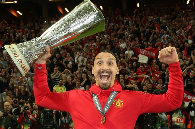 2. Zlatan Ibrahimovic could be handed a new deal by Manchester United mirror.co.uk/sport/football…
