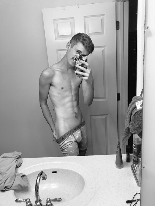 Watch Dawson's leaked NSFW photo on TwXstars