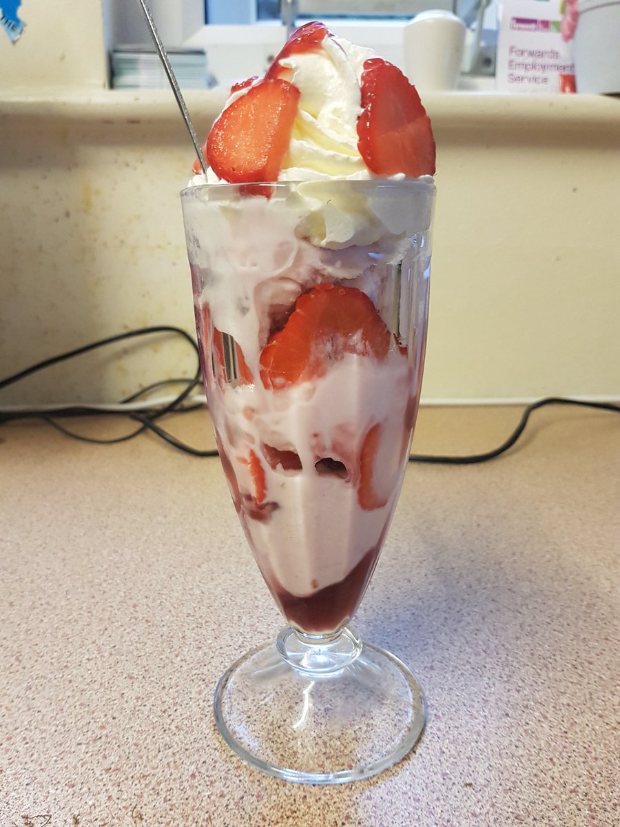 When  you challenge the chef to make a yummy gluten free dessert and he brings you this little beauty 😍 <a href="/WeAreSUGM/">WeAreSUGM</a>