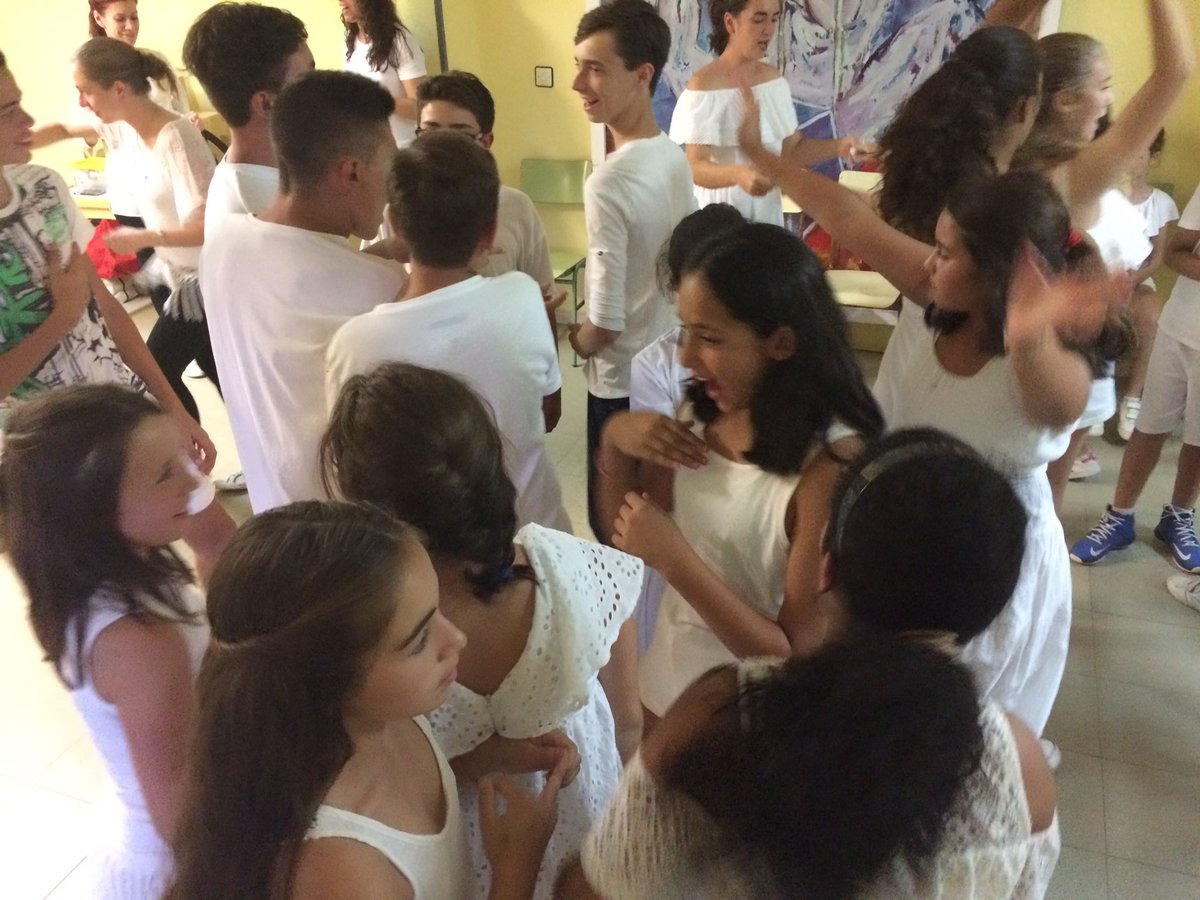 cdsanjose1's tweet photo. Fiesta de final de campamento ¡no queremos irnos! 😢💃🏼 #elSanJoMola #Cervera17 #campatime https://t.co/NgdyIUysxE