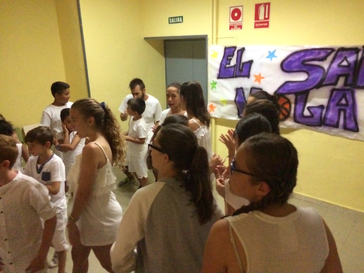 cdsanjose1's tweet photo. Fiesta de final de campamento ¡no queremos irnos! 😢💃🏼 #elSanJoMola #Cervera17 #campatime https://t.co/NgdyIUysxE