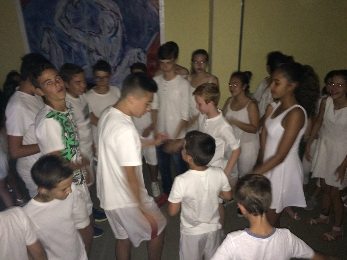 cdsanjose1's tweet photo. Fiesta de final de campamento ¡no queremos irnos! 😢💃🏼 #elSanJoMola #Cervera17 #campatime https://t.co/k1orbTHZ5v