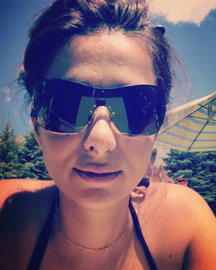 MunaRamadan3's tweet photo. #summertime https://t.co/bywnmTs5Z7