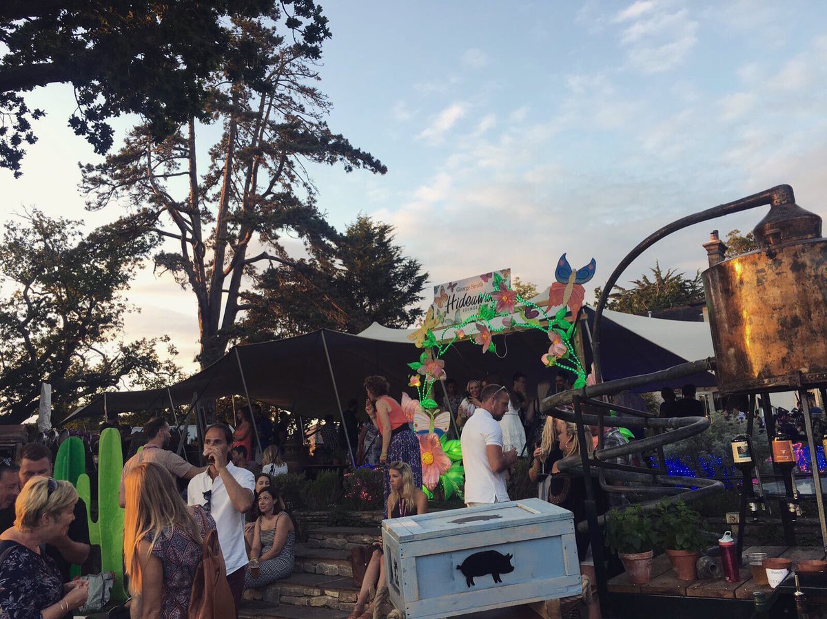 Goodnight from THE PIG - Thank you for being simply fabulous today! Roll on tomorrow for #day2 of THE PIG #smokedanduncut ! 🎶