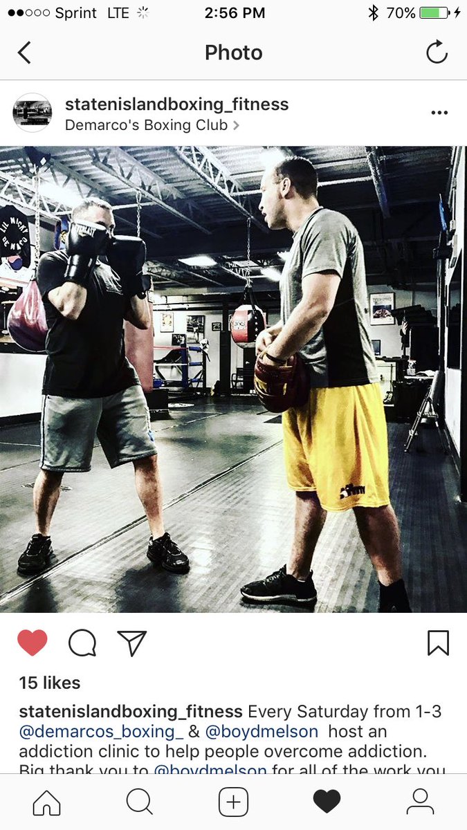 BoydMelson's tweet photo. Gr8 time 2day on SI helping KO addiction at our free weekly boxing clinics 4 people w/drug addictions @NYCFirstLady #BoydMelsonForCongress https://t.co/enXo31kogD