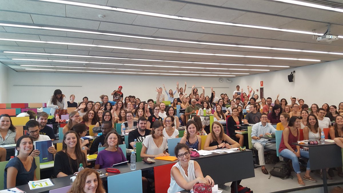 DrTouza's tweet photo. Clase de Trauma en Barcelona con @academiamir. Grandes grupos!! https://t.co/dTpM4julPv