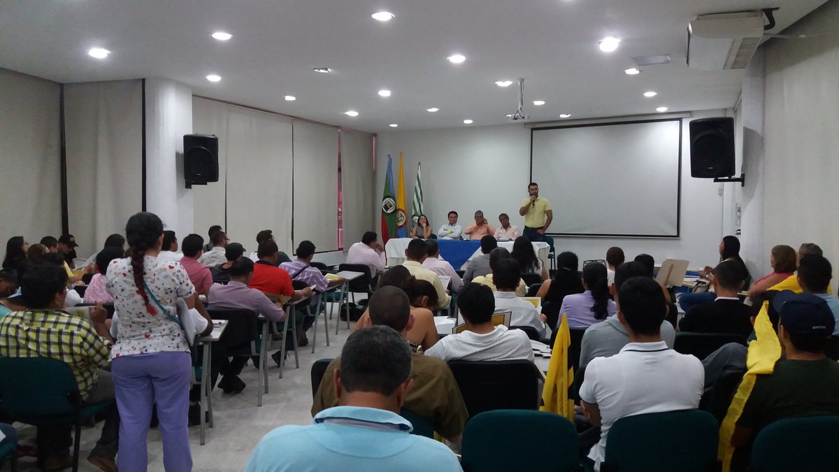 Polo_Meta's tweet photo. En instalación de coordinadora municipal del Polo en #Villavicencio, habla el edil @HannerSabogal de la comuna 8.
#ElPoloConRobledo https://t.co/8RNDLeXOds