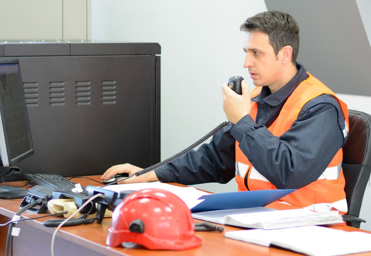 qnnectme's tweet photo. #FieldManagers: Improve #Communication For A Team Of #RemoteWorkers https://t.co/vlmCuK5rUH https://t.co/ekUslBikla