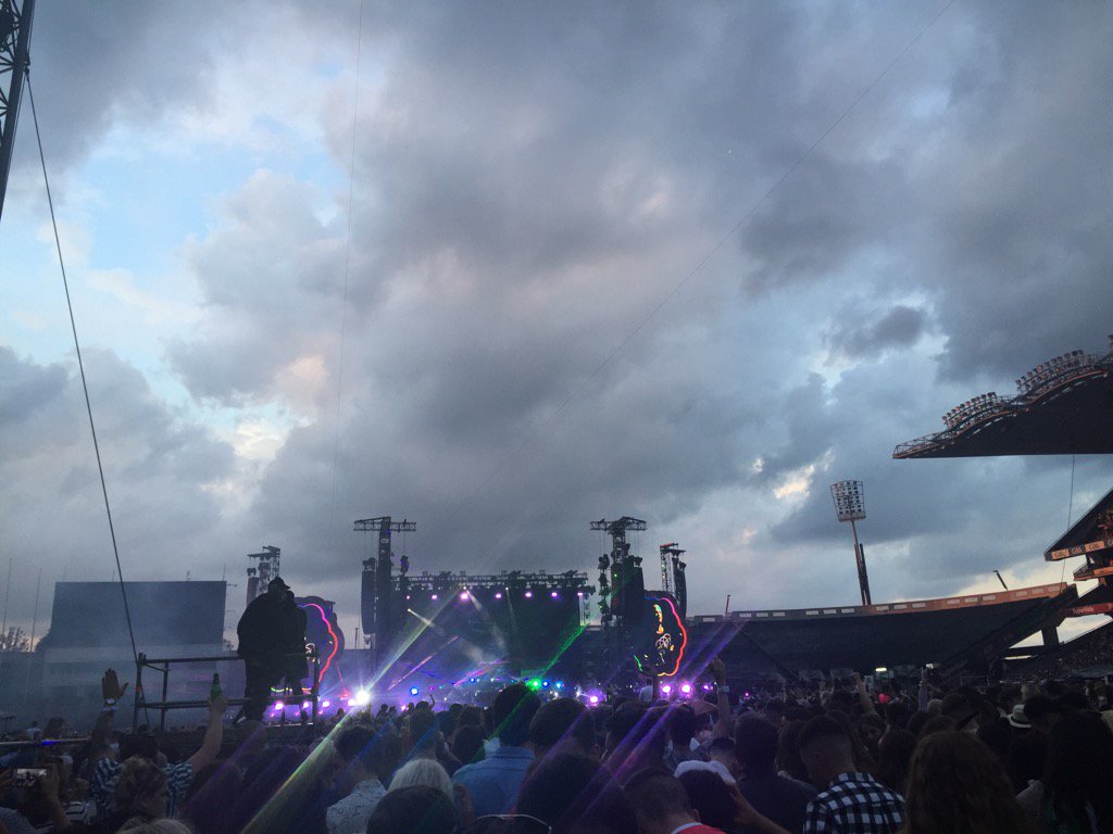 shanefmccarthy's tweet photo. Coldplay! https://t.co/gNphgs63qW