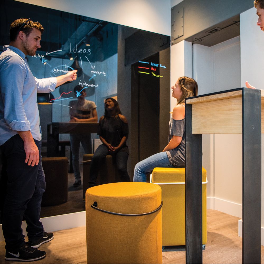 workagileuk's tweet photo. A well-designed #workspace, indicates #respectforemployees supporting them through their working day. #biophilia https://t.co/b9pFGqCVEo https://t.co/eXJOGNqxy0