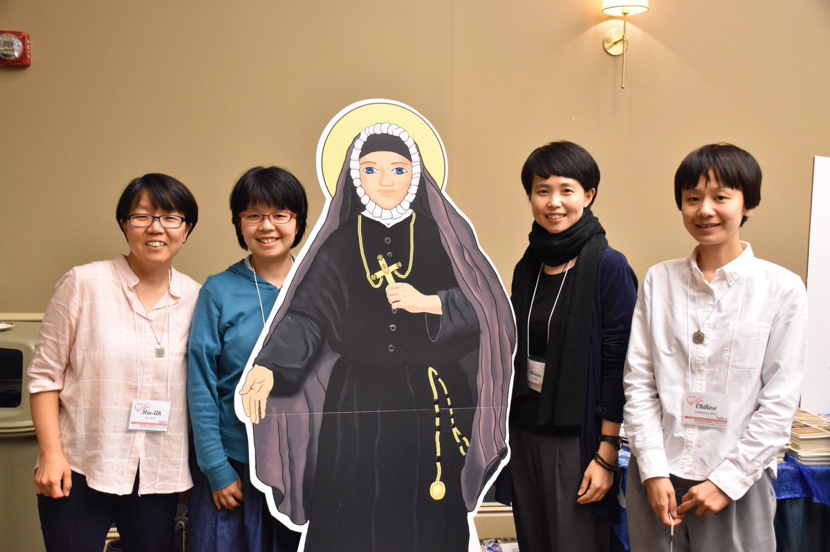 RSCJUSC's tweet photo. RSCJ novices from Japan and Korea meet #flatphilippine at #assembly17! #wearesacredheart #loveisourmission https://t.co/WOmmq4Xb9E