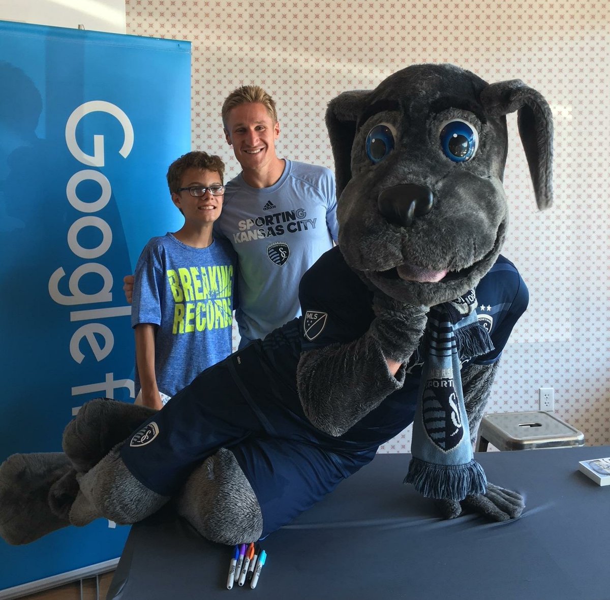 SportingKC's tweet photo. #SportingKC's @TimMelia28 is hanging out at @googlefiber's #FiberSpace till 5pm. Come say 👋 and get a 📸! https://t.co/LCCnSSUDtw