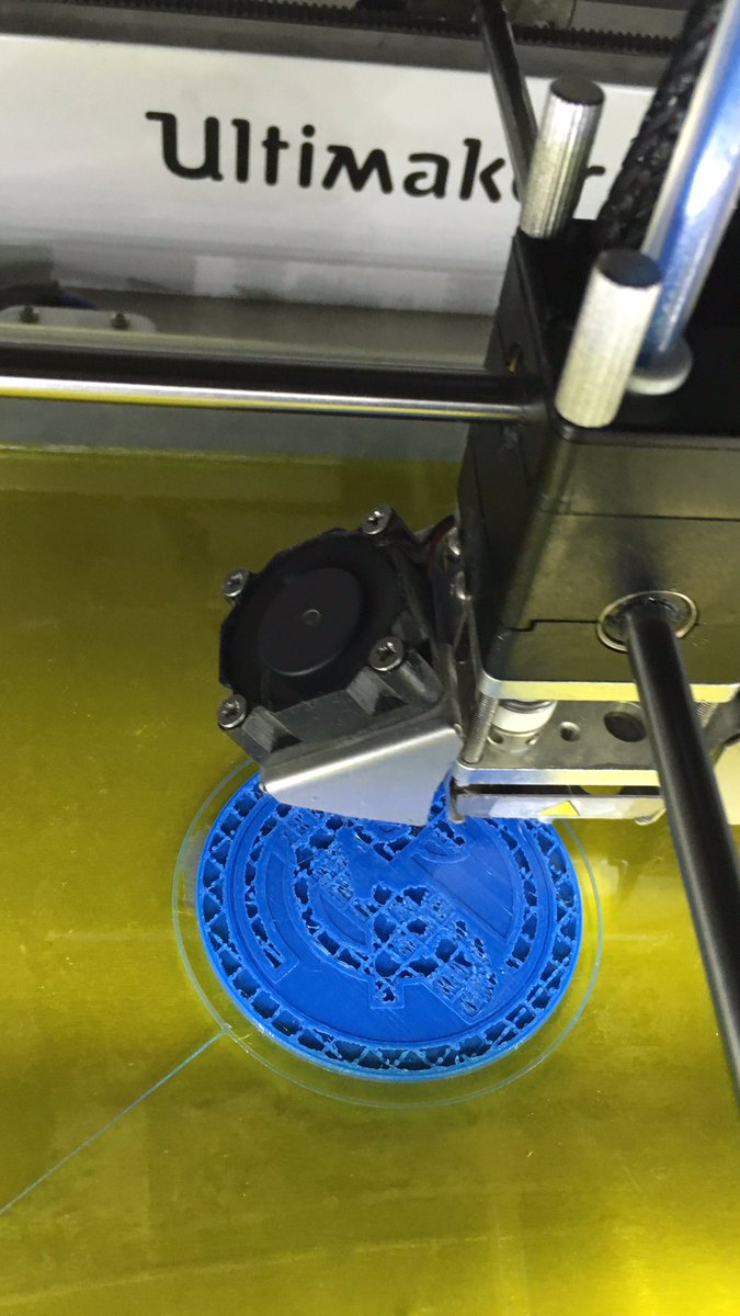 ajbarse's tweet image. #wwu @wwutechcenter + Digial Media Center (DMC) join forces in rapid #3D printing props for 48hr filmfest. #edtech #bellingham