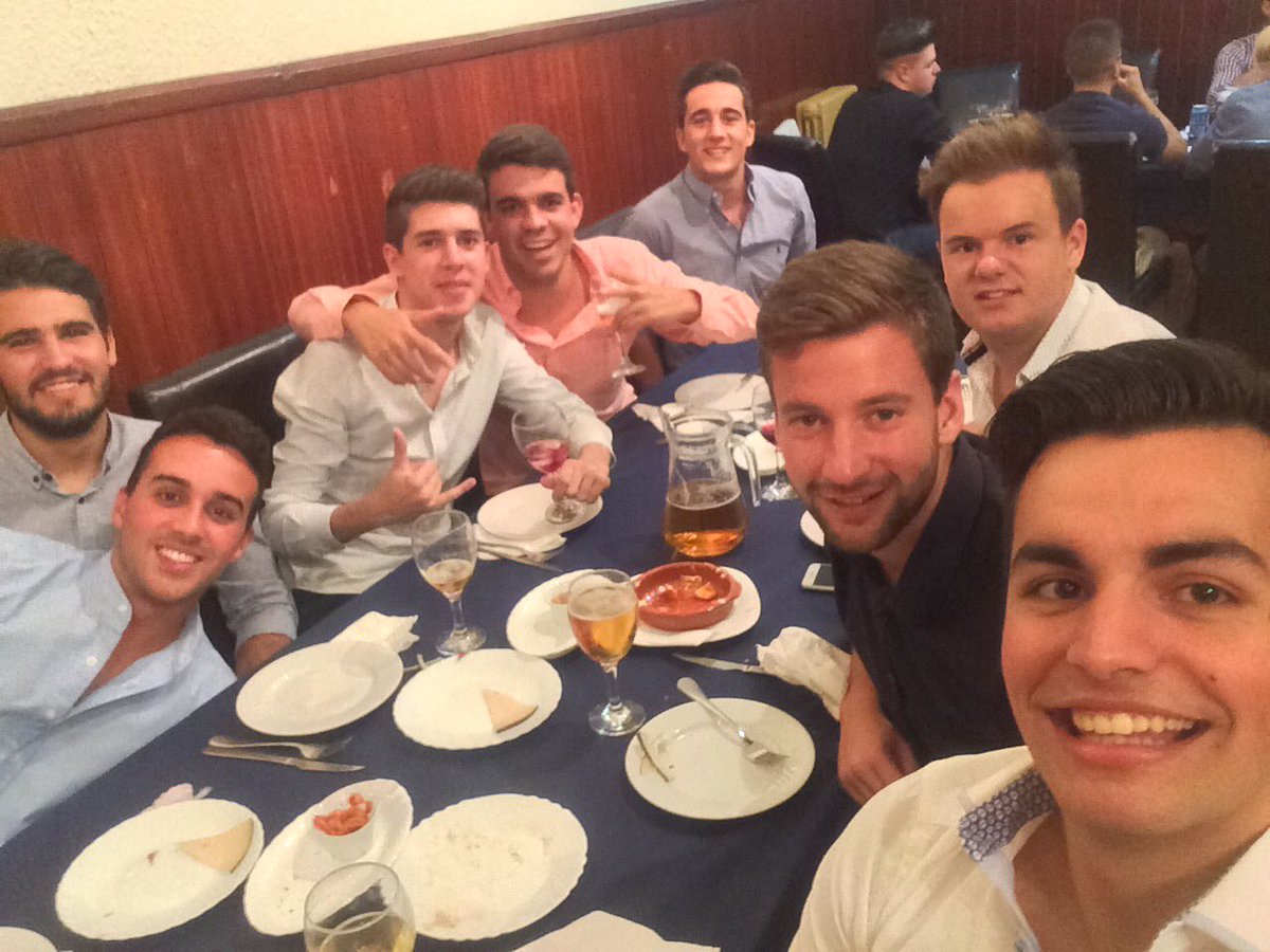 FilaCruzados's tweet photo. ¡Sí, señor! Hoy volvemos 🍻🍻 #LlenaQueNosVamos https://t.co/kh8RtbRxvY