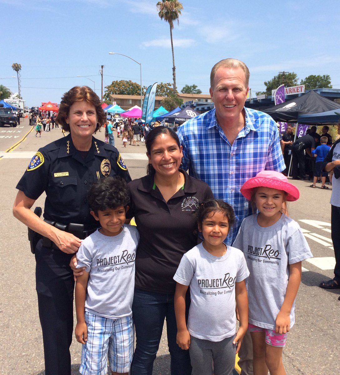 ChiefZimmerman's tweet photo. Everyone having a great time at the @OneSanDiego #BetterABlock in Paradise Hills. The snow cones on this hot summer day were fantastic too. https://t.co/JwABCs4RCq