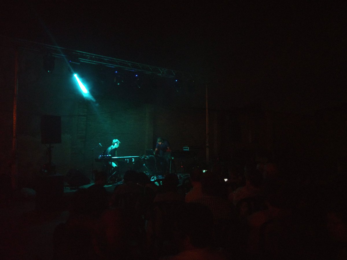 Festusfestival's tweet photo. #FestusLive: Connectome a punt de començar al Delicatessen! #FestusLovesCultura #Festus2017 #Festus #Musica https://t.co/kGjVDXJ4I4