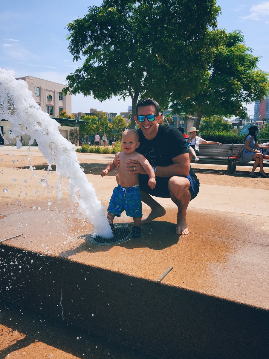 shpturner's tweet photo. When our trip to the farmers market turns into our own mini water park #DudesWeekend #LoganT https://t.co/6H8eGHC4EY