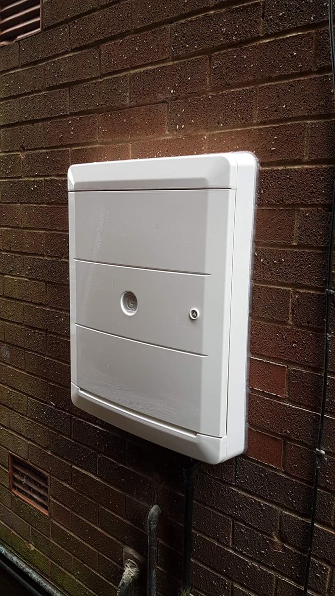 repairmymeter's tweet photo. Great job Bolton Property Services #repairmymeterbox #overbox https://t.co/iSmkDcAVXv