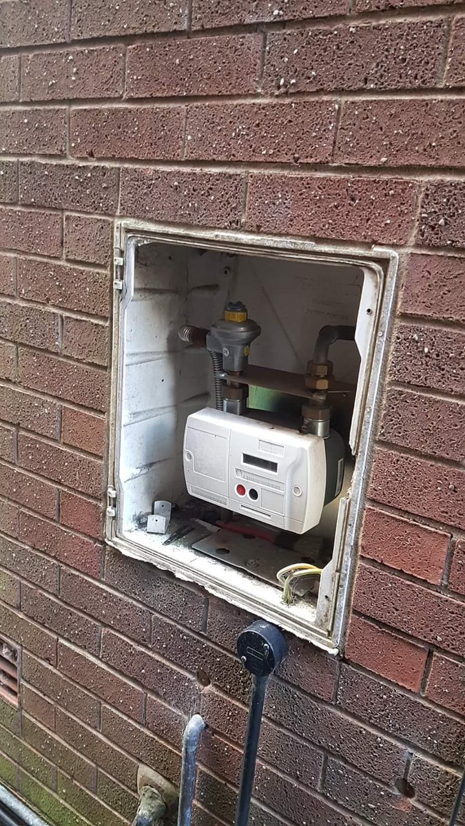 repairmymeter's tweet photo. Great job Bolton Property Services #repairmymeterbox #overbox https://t.co/iSmkDcAVXv