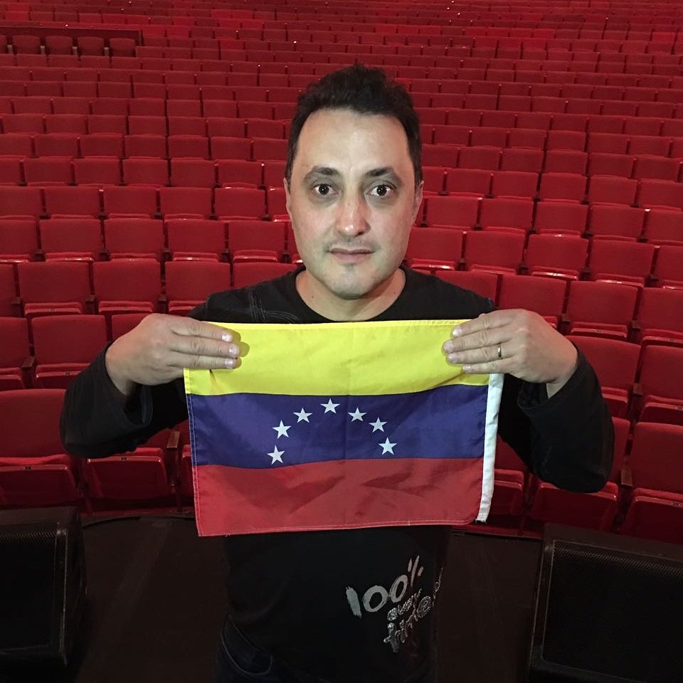 lopezandres's tweet photo. ¡Vamos mi gente, vamos mi Venezuela! Pa´lante, a florecer y a prosperar. ¡Gloria al bravo pueblo! https://t.co/QLcFagGQq3