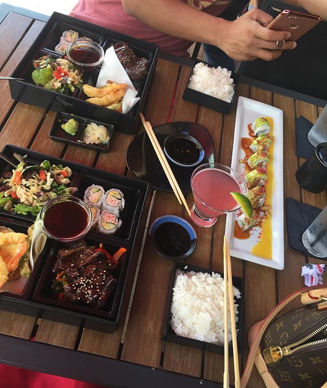RAsushi's tweet photo. Best pick-up line: "Let's go eat." #ExploreYourRAside ๐ท @ruthie_l0ve https://t.co/kjIeETefS1
