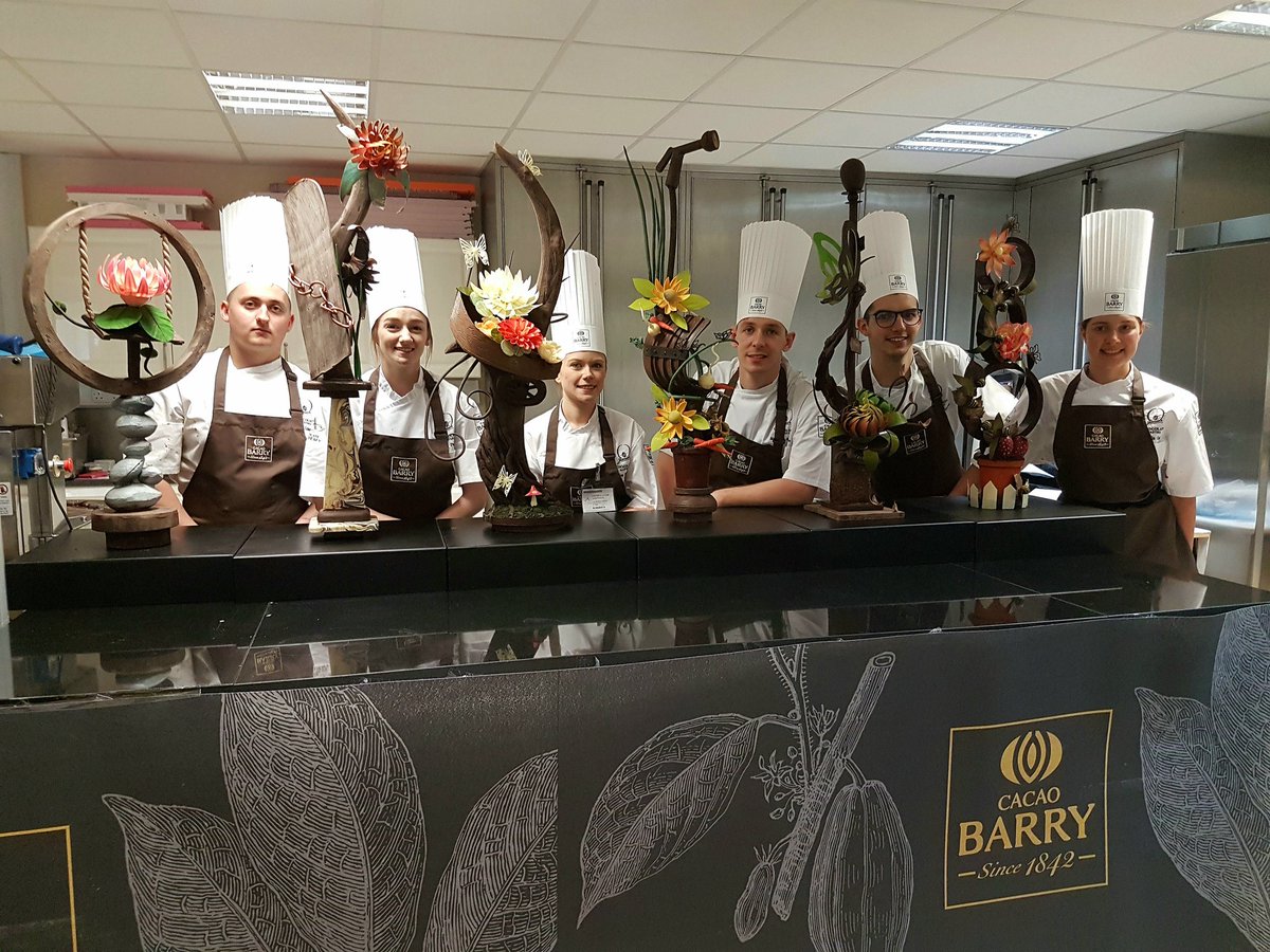 MartinChiffers's tweet photo. Congratulations WINNER #JCMUK @gabriellacugno @OrchardCardiff  #jcm2017 @CacaoBarry_ENG @juleschoc @ChocAcademyBev what a fantastic comp 10Q https://t.co/77gp6Bkm27