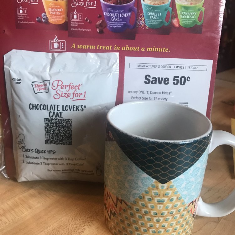SarahBethBoss12's tweet photo. Chocolate cake in a ptx mug? Yes please! Don't even have to share!! #contest #darlingvoxbox #howperfectisthat @influenster @realduncanhines https://t.co/oTZQoZ0VxF
