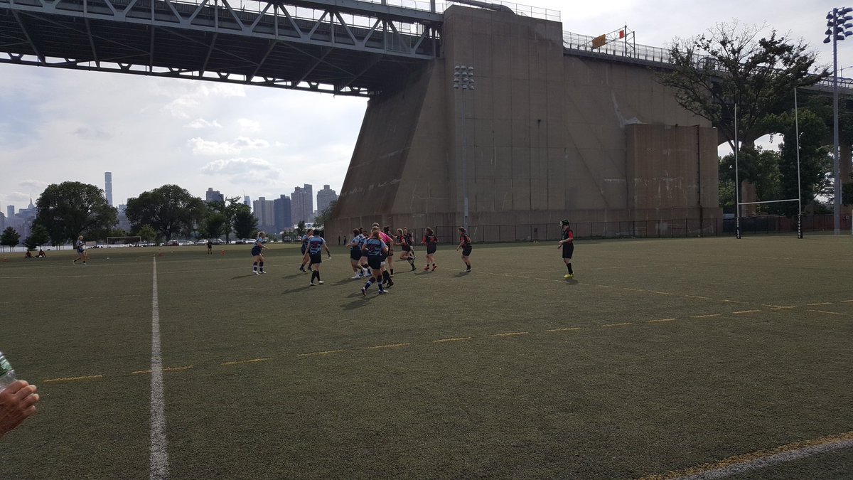 HellGate7s's tweet photo. @MonmouthWRFC taking on @LongIslandRugby on a beautiful afternoon #SaturdayisaRugbyDay #HG7s #HKETONY #WomenofRugby https://t.co/XsHsllUhtd
