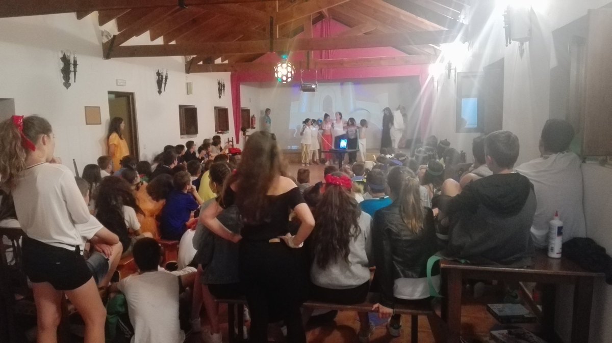 CampamentosFESD's tweet photo. Velada final!!!Tu cara me suena!! #campafesd2017 https://t.co/JWYeqCgwH3