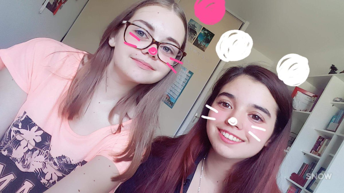 OfficialDCB4's tweet photo. Hello !! C and Voldi are Happy to see you ! ✋❤
#C #Voldi #DCB https://t.co/eAXbxykFK0