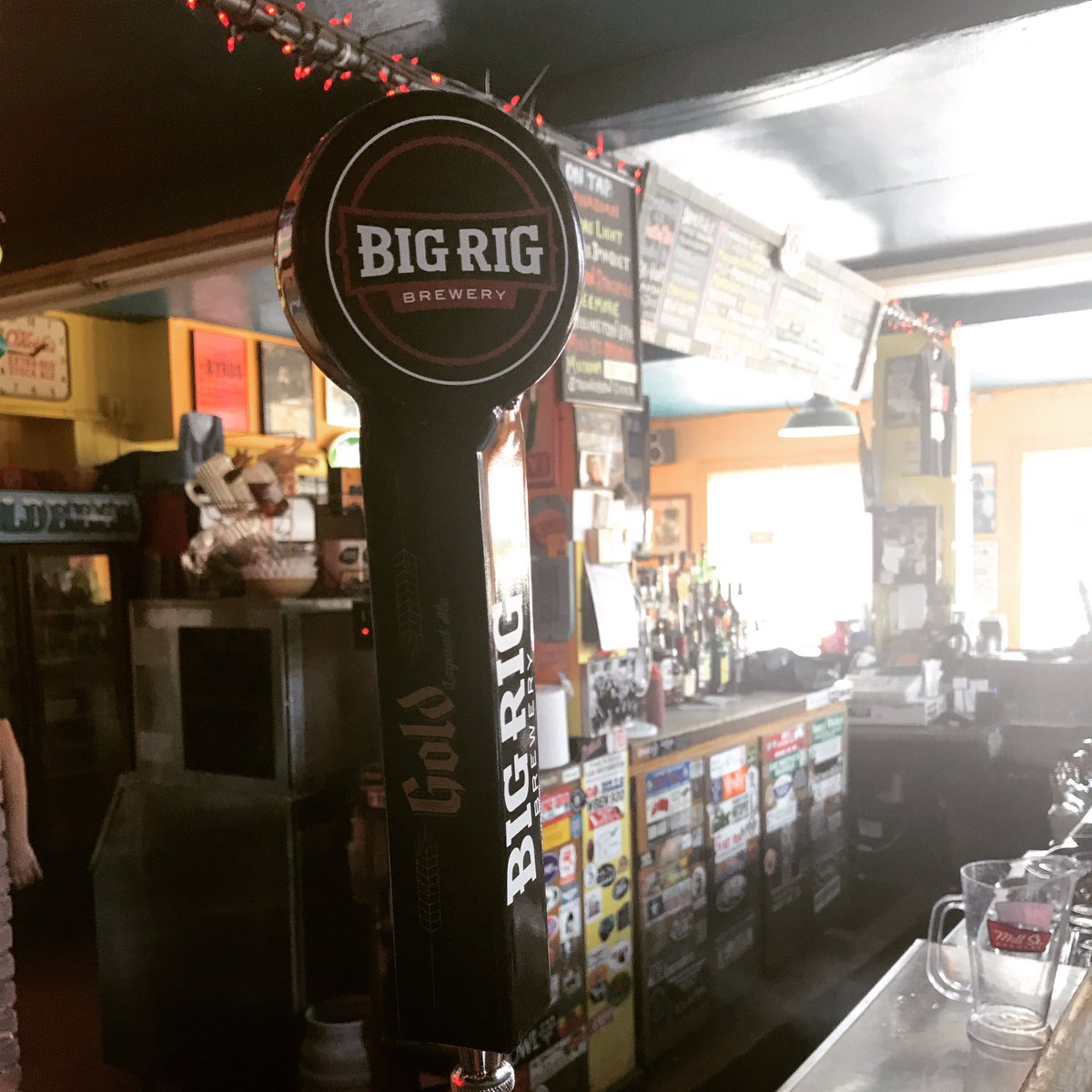 EthelsLounge's tweet photo. Now on the rotating tap is @BigRigBrewery
Swing in for a COLD Pint & relax on the #Best Patio in Uptown Waterloo. #rotatingtap #craftbeer https://t.co/6tJBVDpAhx