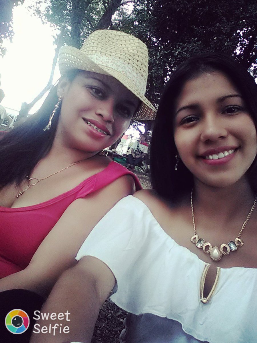 BibiDiiaz's tweet photo. Te Quiero 😍😊 https://t.co/tmj9QTa6c7