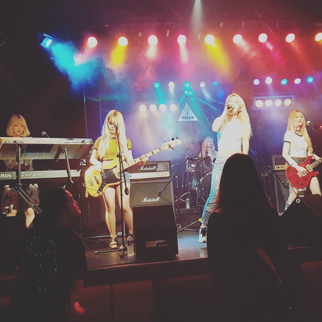 BandMarmelloBR's tweet photo. [📸] 07.07.17 | #MARMELLO @ PRISM Live Hall #마르멜로 
cr: ye.eun0141 / munjh1119 https://t.co/g7KAK2BQXZ