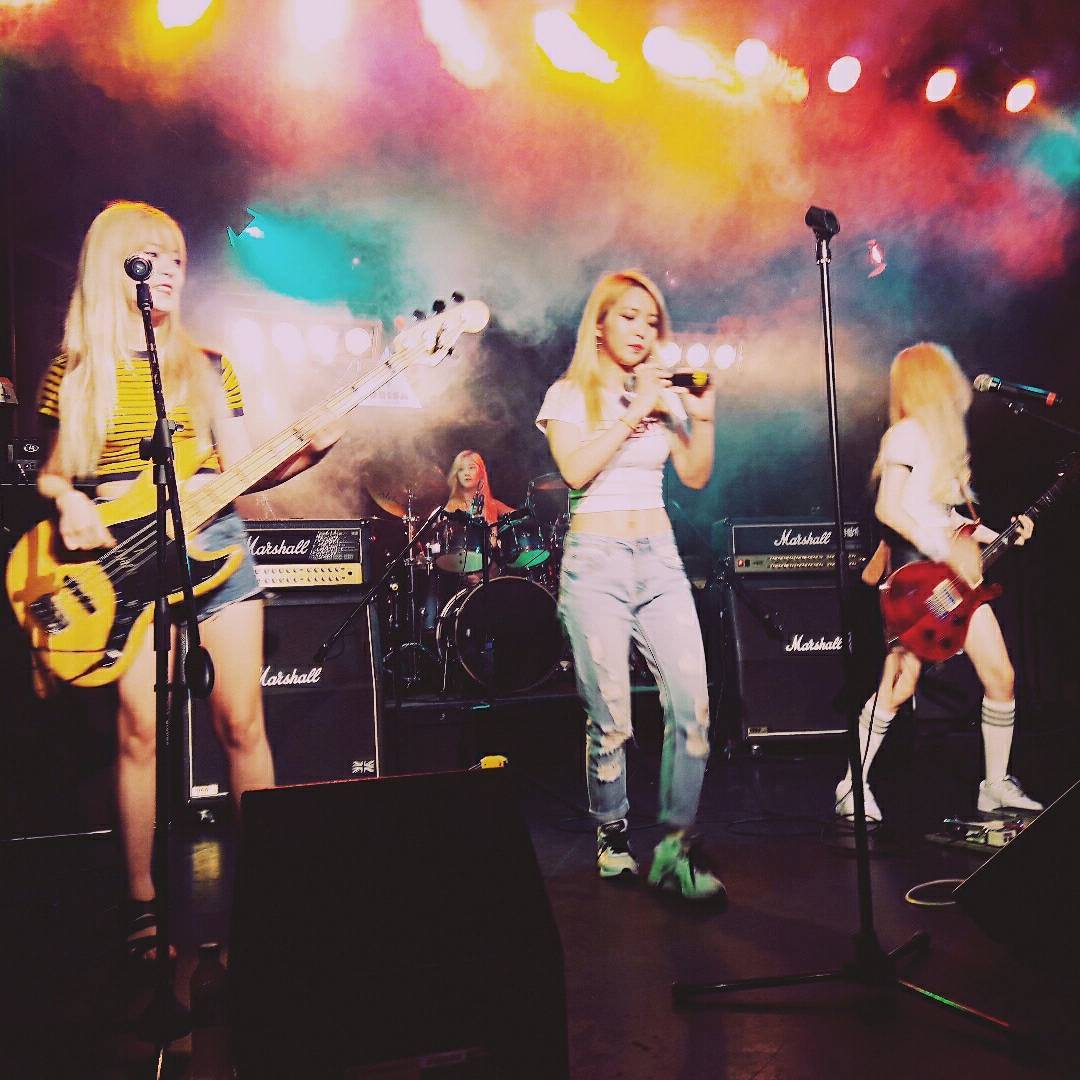 BandMarmelloBR's tweet photo. [📸] 07.07.17 | #MARMELLO @ PRISM Live Hall #마르멜로 
cr: ye.eun0141 / munjh1119 https://t.co/g7KAK2BQXZ