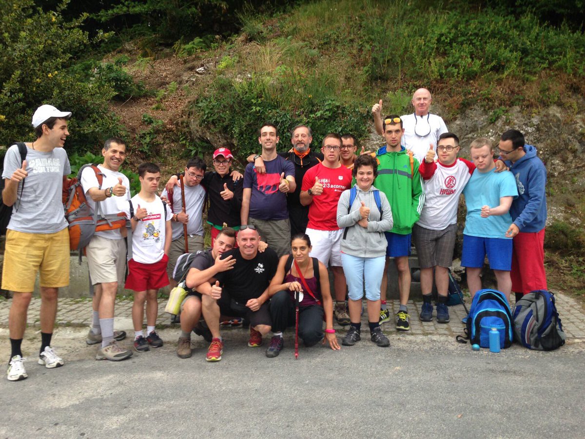 CasaMorgade's tweet photo. Un año más, gracias por contar con nosotros @DownMadrid!
Siempre es un placer recibiros 😊#CaminoDeSantiago2017 #km100 #PeregrinosDownMadrid https://t.co/MJDNjfx2sk