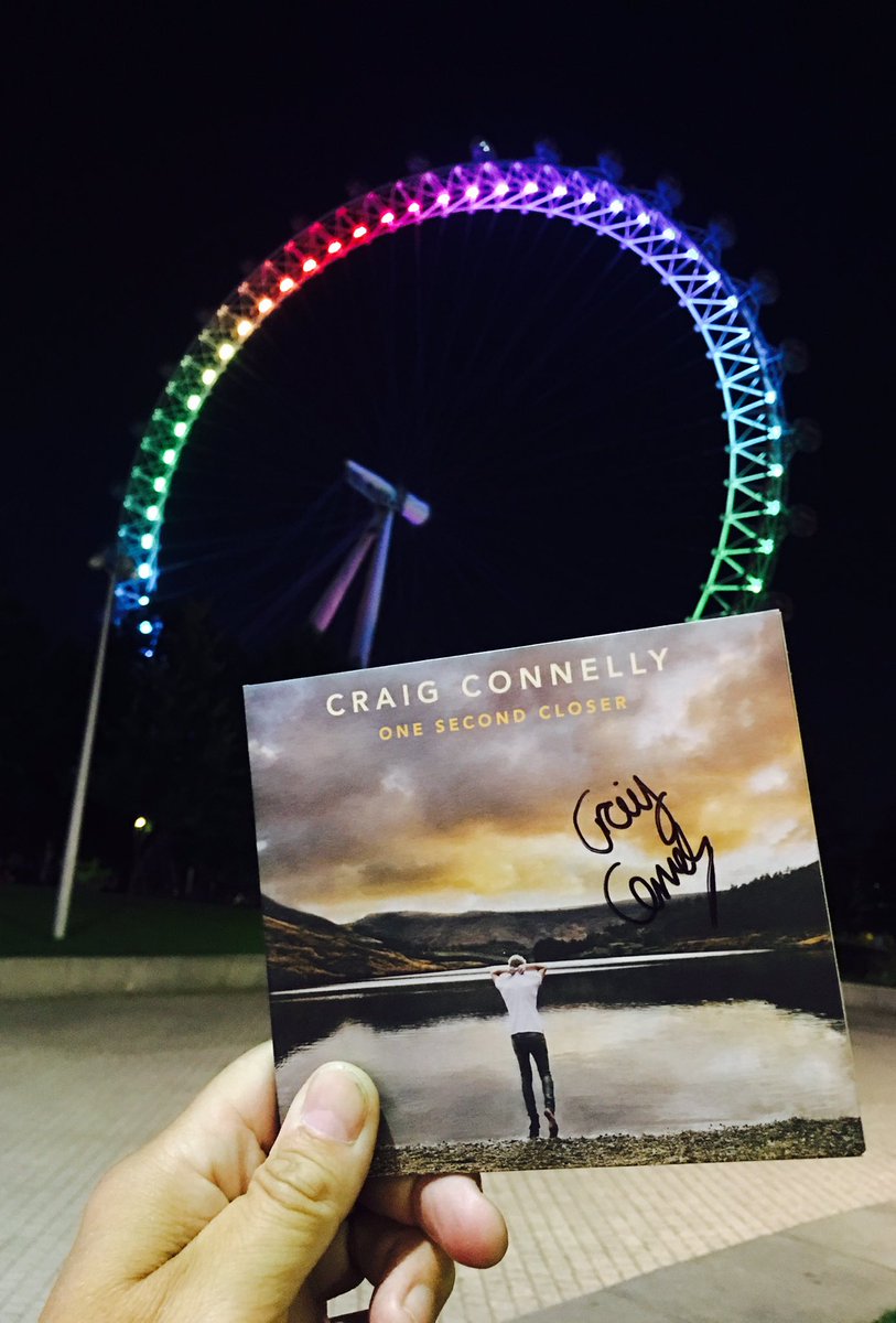 robyseals's tweet photo. #onesecondcloser hats off to @craig_connelly an epic event showcasing his talents and his collaboration vocalists @lightboxlondon #WeAre 🎶🎤 https://t.co/n2sjgfh5jK