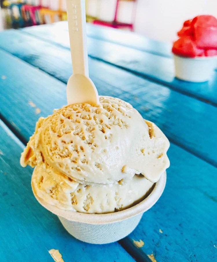 LittleGiant_IC's tweet photo. In Canada, more ice cream is sold in the winter months than in the summer. #IceCreamFact https://t.co/267jH967HF
