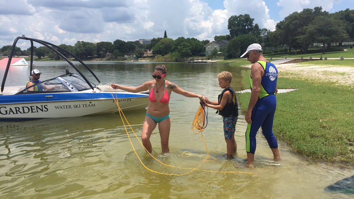 Buddedenise's tweet photo. It was so nice at ski practice today. #WinterHaven #MasterCraft #AdrianAlan https://t.co/aKbTBzevy2