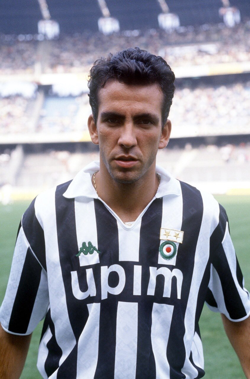 Happy birthday to former Juventus midfielder/striker Paolo Di Canio, who turns 49 today.

Games: 112
Goals: 7 : 1 