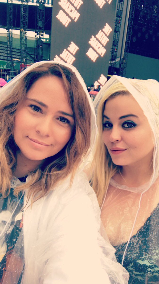 #Thankful4BOS <a href="/NKOTB/">New Kids on the Block</a>  #repeat2011 ❤️❤️