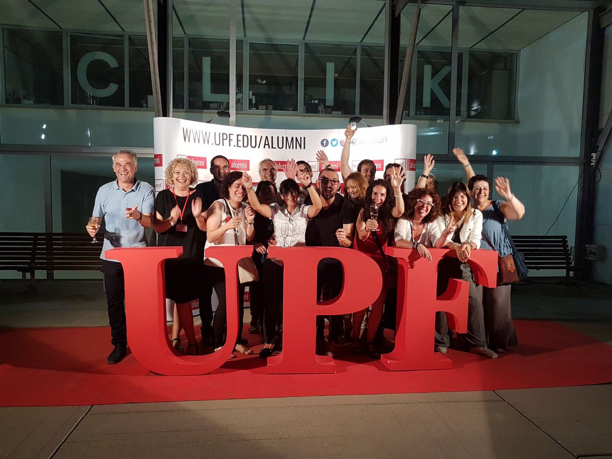 palau_nuria's tweet photo. Orgullosa d'haver format part, un cop més, de l'equip organitzatiu de la #GraduacioUPF17 https://t.co/Vwqe9sCUC1