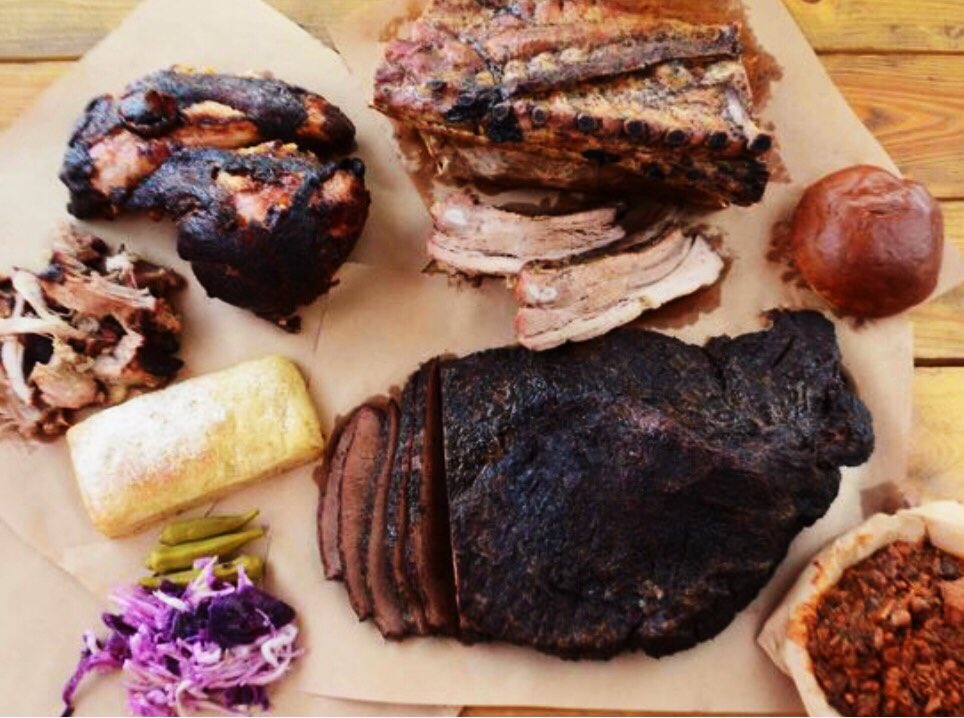 BRbbcue's tweet photo. ¡Sólo por hoy, TODOS nuestros platillos a mitad de precio! Visítanos y disfruta del mejor #brisket, #bbqribs, #chili y #pulledpork de #MTY https://t.co/t8mrqhm9Qh