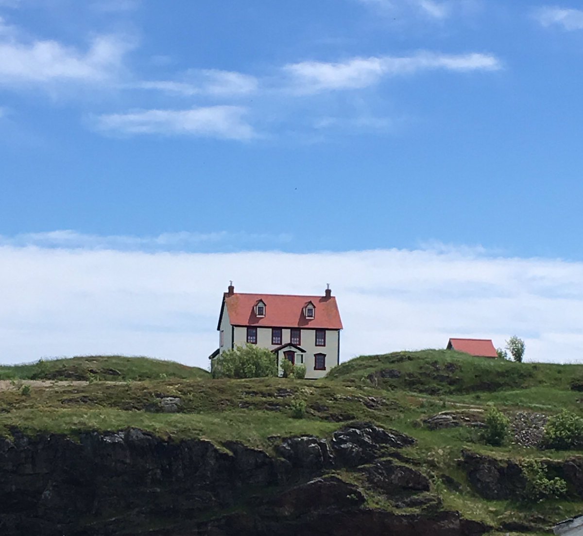 charleneoake's tweet photo. #trinity #charmed #explorenl https://t.co/uHel9k719J
