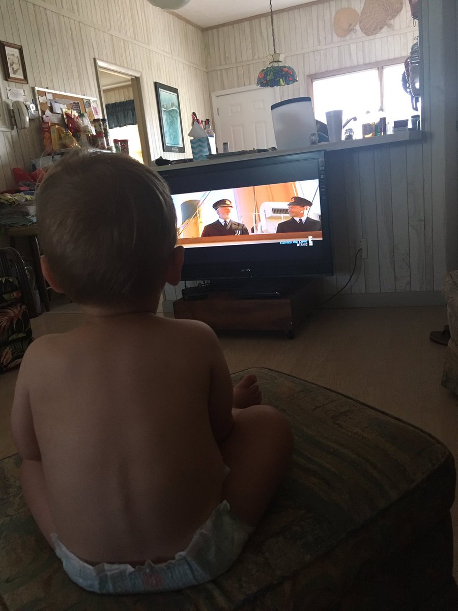 TheoReactionss's tweet image. I love this boat, best part of the entire movie. #Titanic #SummerVibes