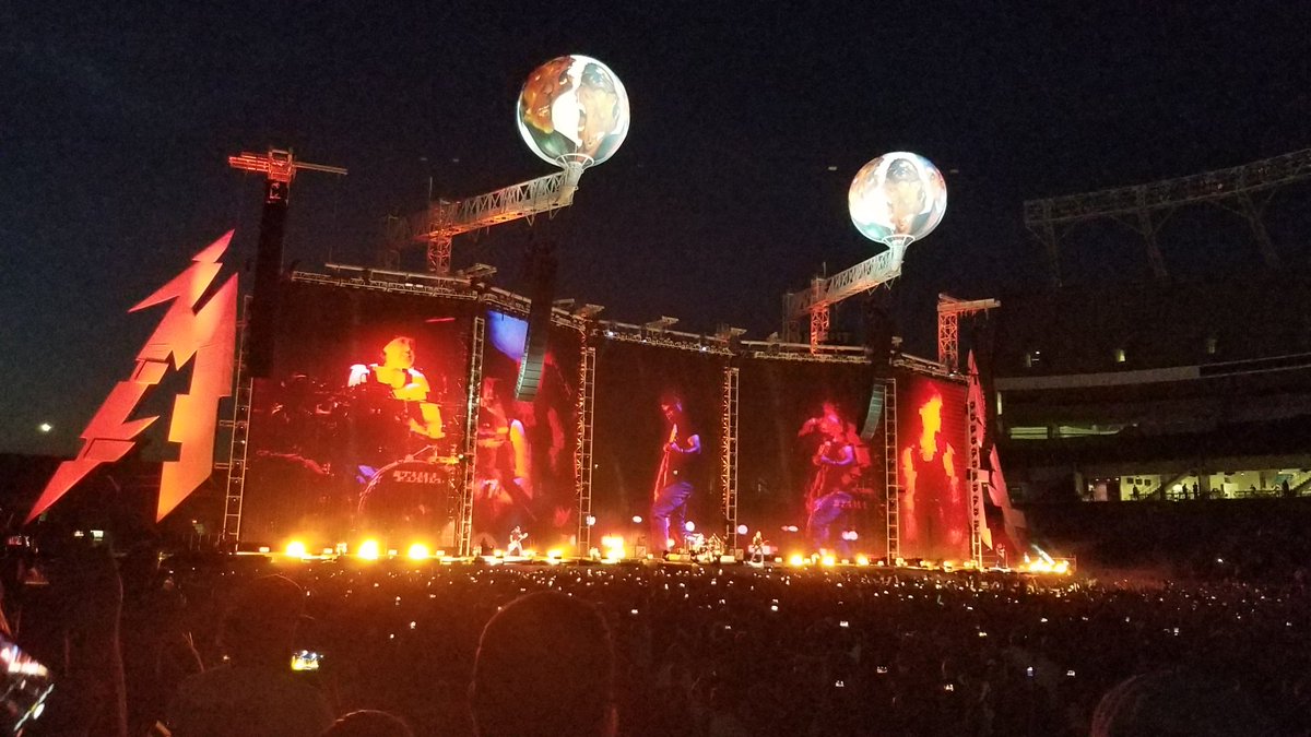 Gingeerly's tweet photo. Metallica #MetInOrlando https://t.co/YmikBfed1u