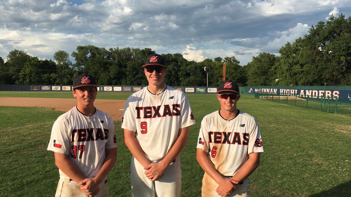 FiveTool's tweet photo. @VToolTexas @StixBaseballTX @follow_cobras @tanman0122 @VToolTexas Hitter: @jimmy_crooks22 3-3, 2B, RBI, 2R, SB
Notable: @vincentmazzola6 2-4, 2 2B, 2 R https://t.co/zEEPEAXCcg